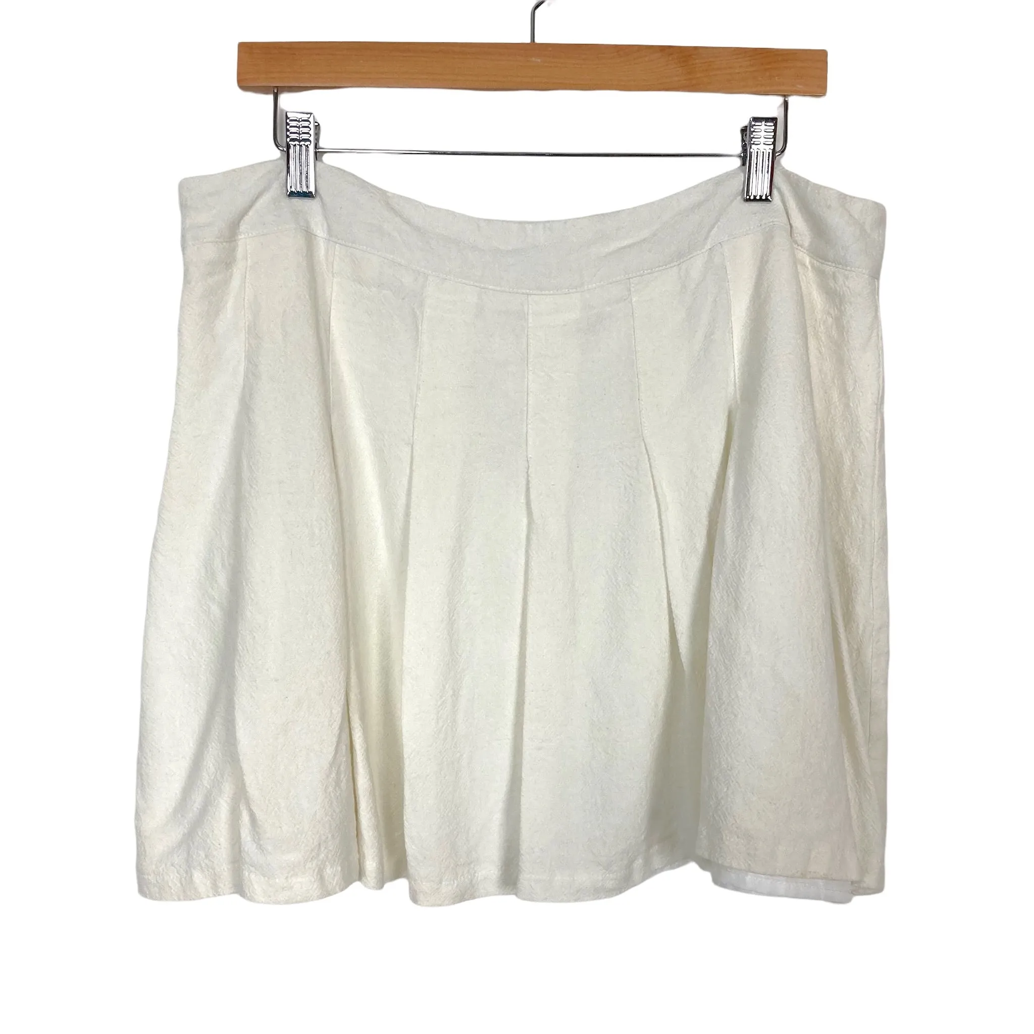 Amaryllis Ivory Linen Pleated Skirt- Size 1X (see notes)