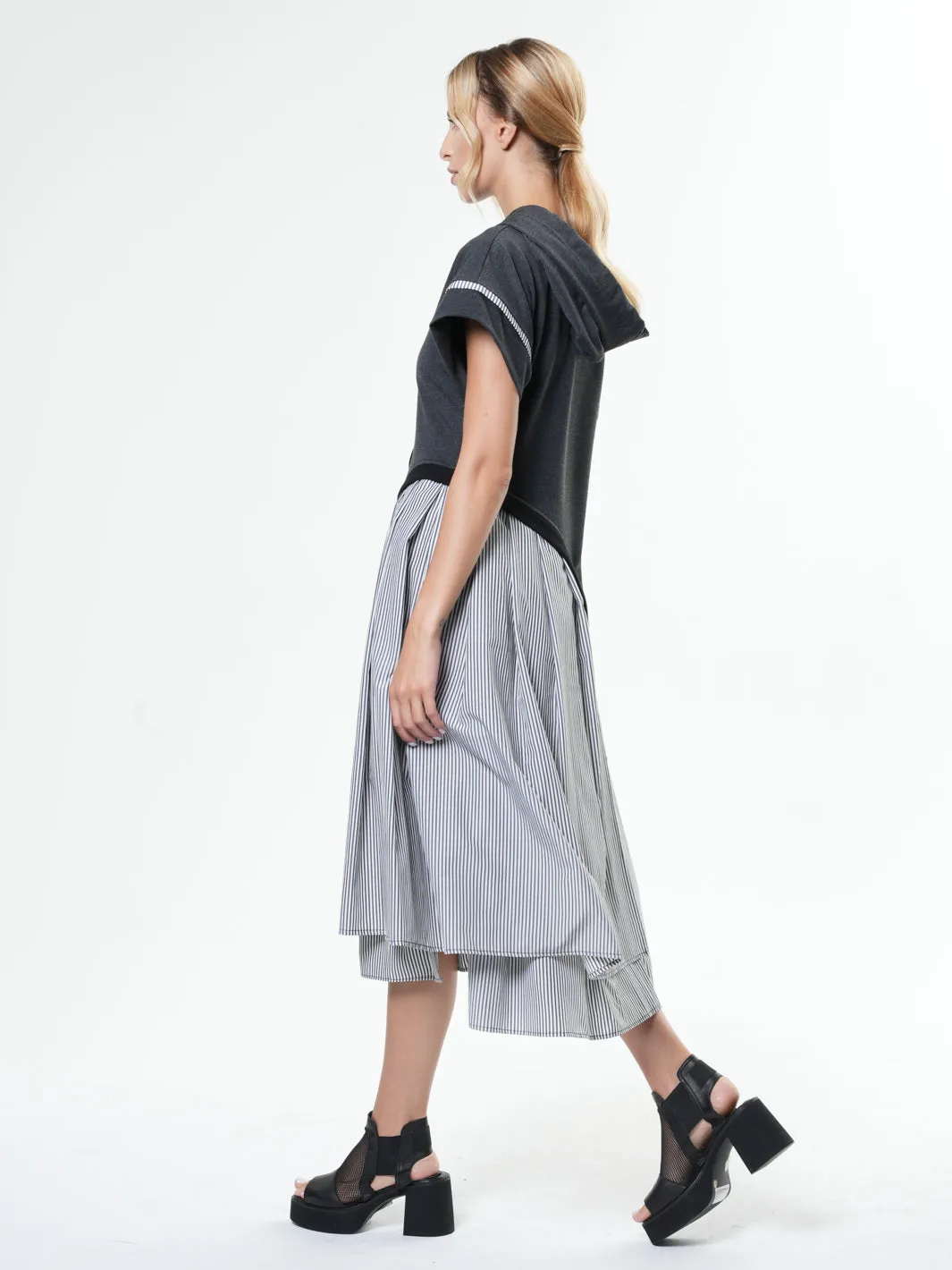 Asymmetric Hooded Dress With Short Sleeves In Gray