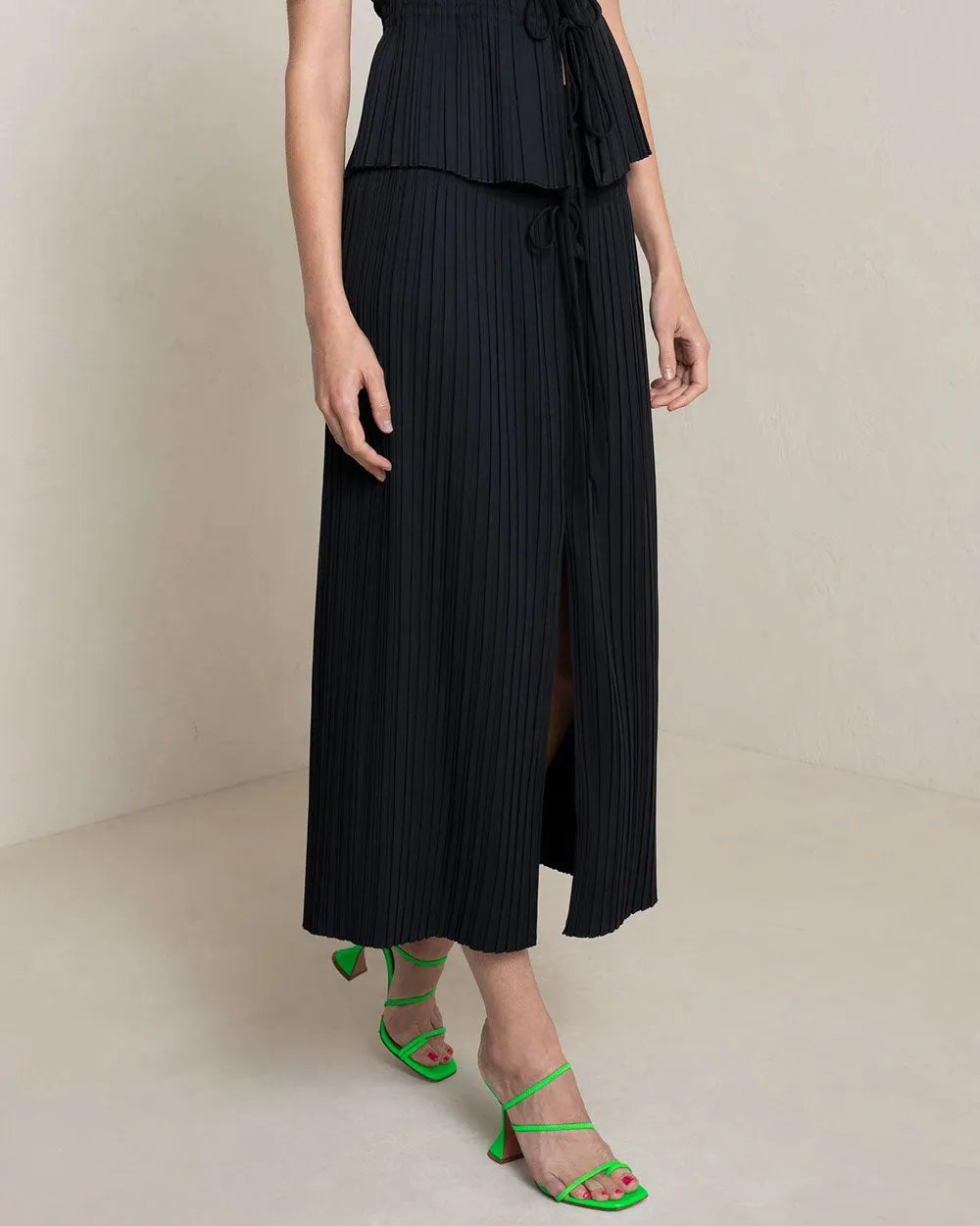 Black Pleated Stella Midi Skirt