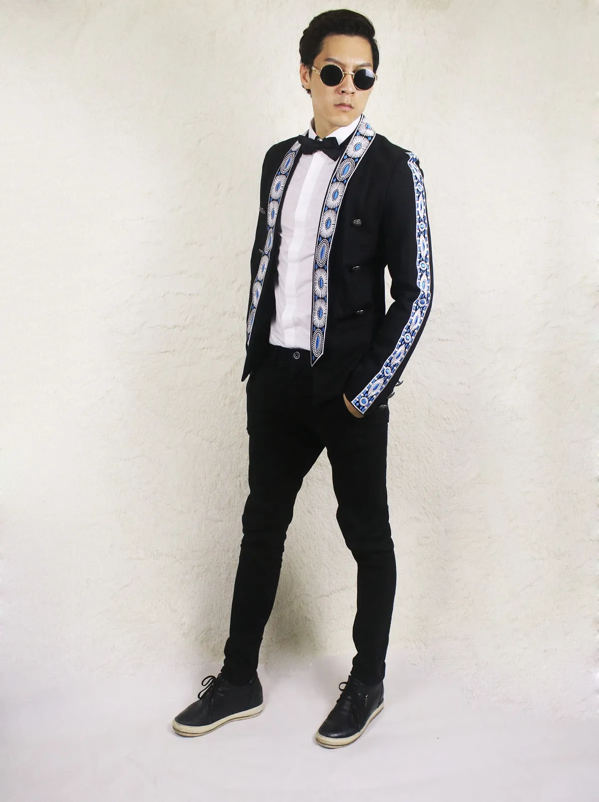 Collar Line and Sleeves Elliptical Embroidery Men Black Blazer