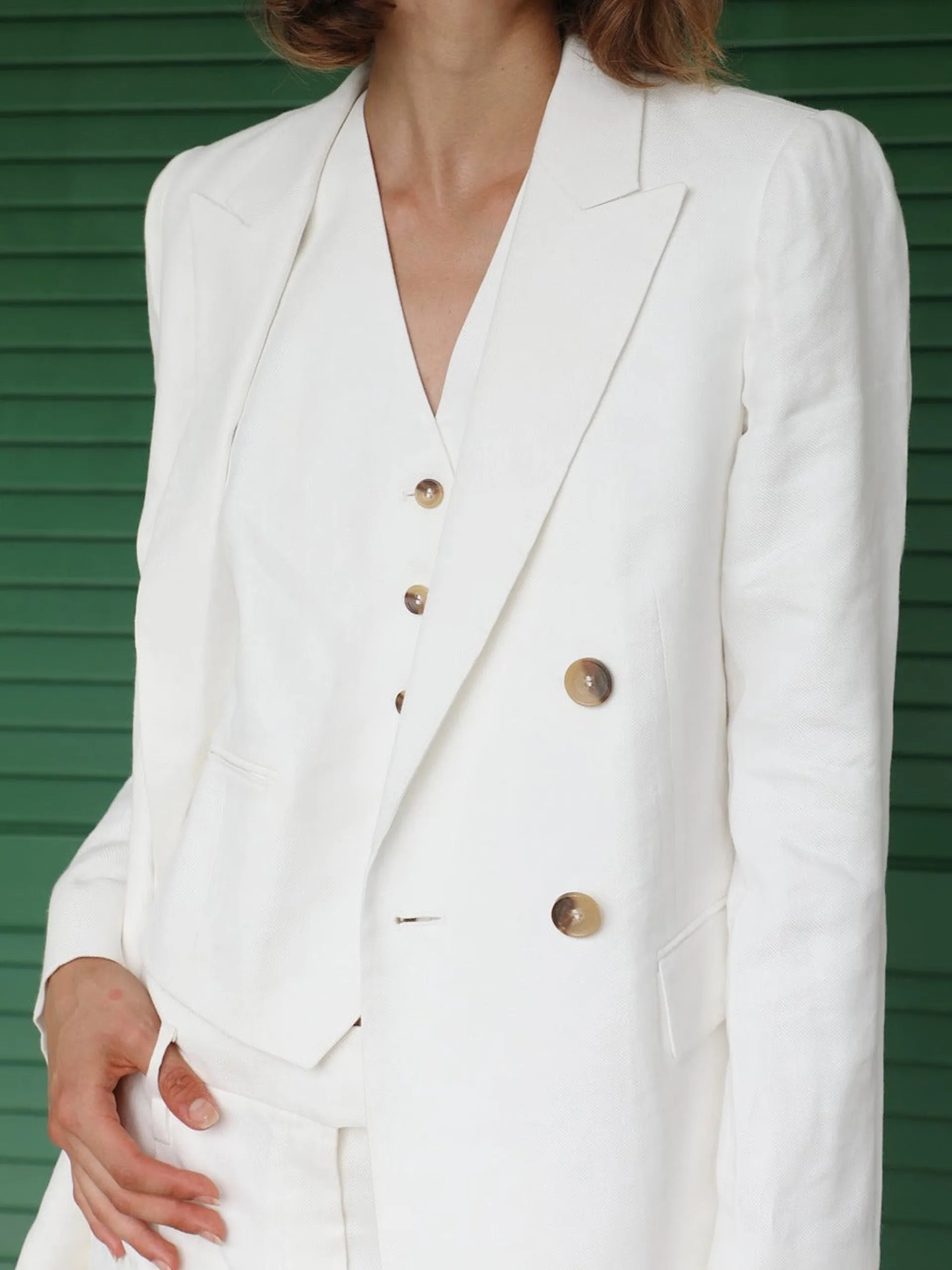 Emilia blazer in white linen