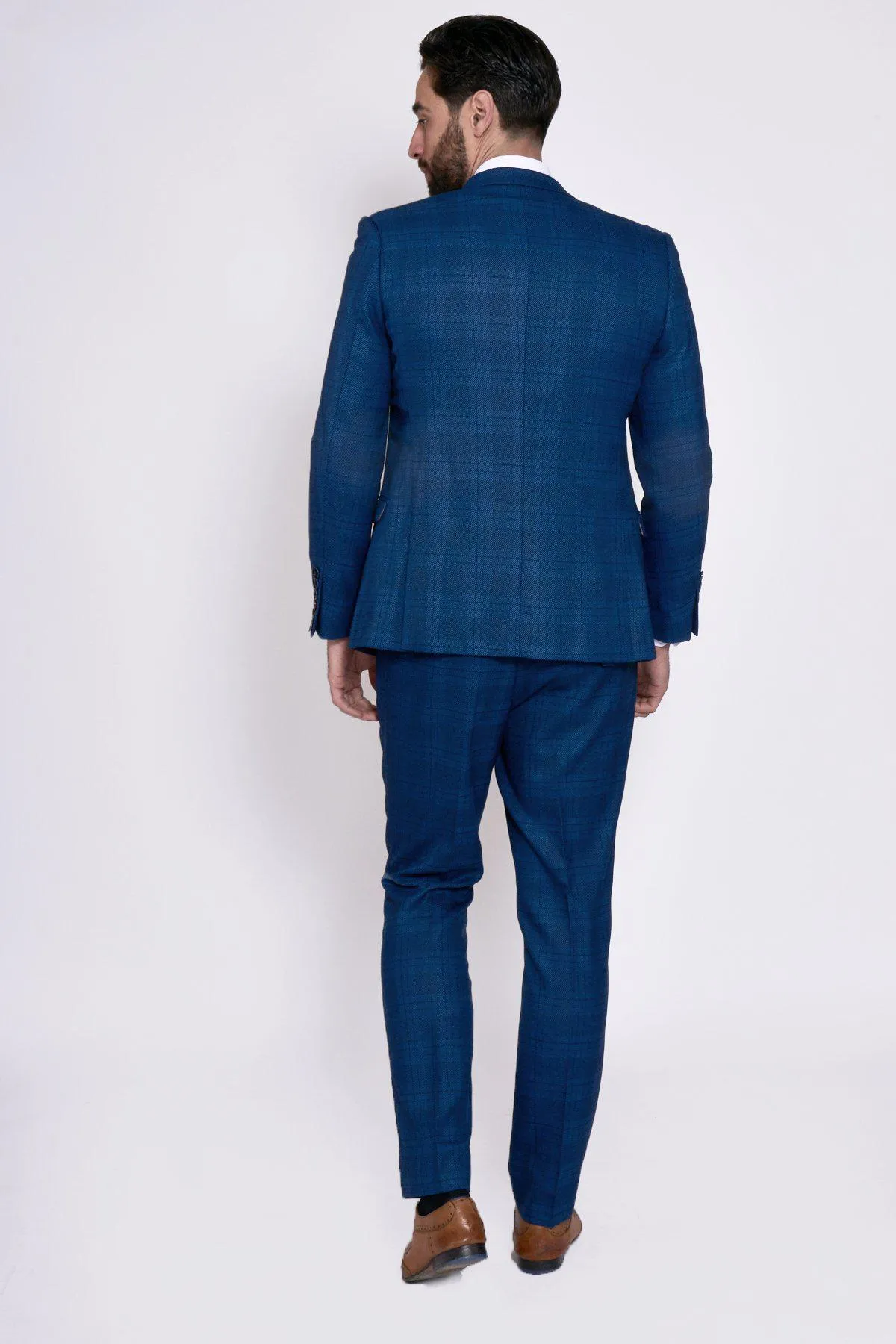 Fenerbahçe And Brazil Midfielder Fred in Jerry Blue Check Suit