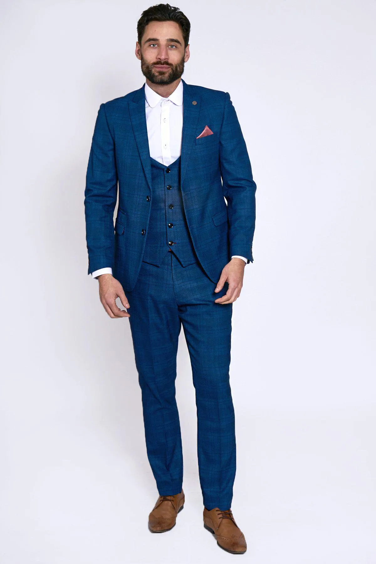 Fenerbahçe And Brazil Midfielder Fred in Jerry Blue Check Suit