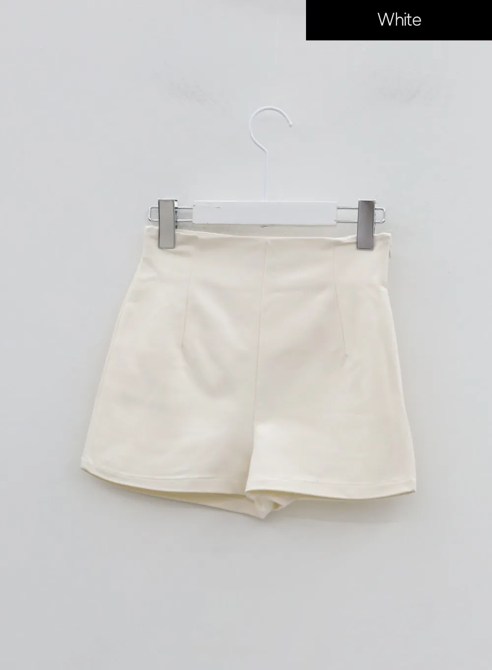 Line High Waist Half Pants IU26