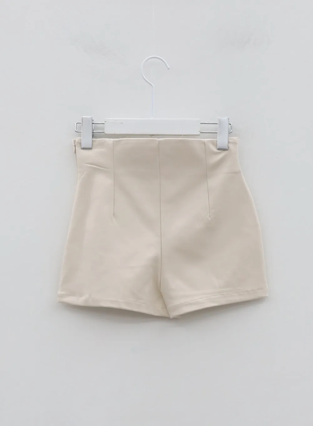 Line High Waist Half Pants IU26