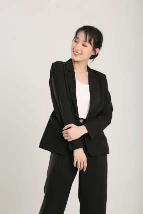 Lorette Tailored Blazer in Black