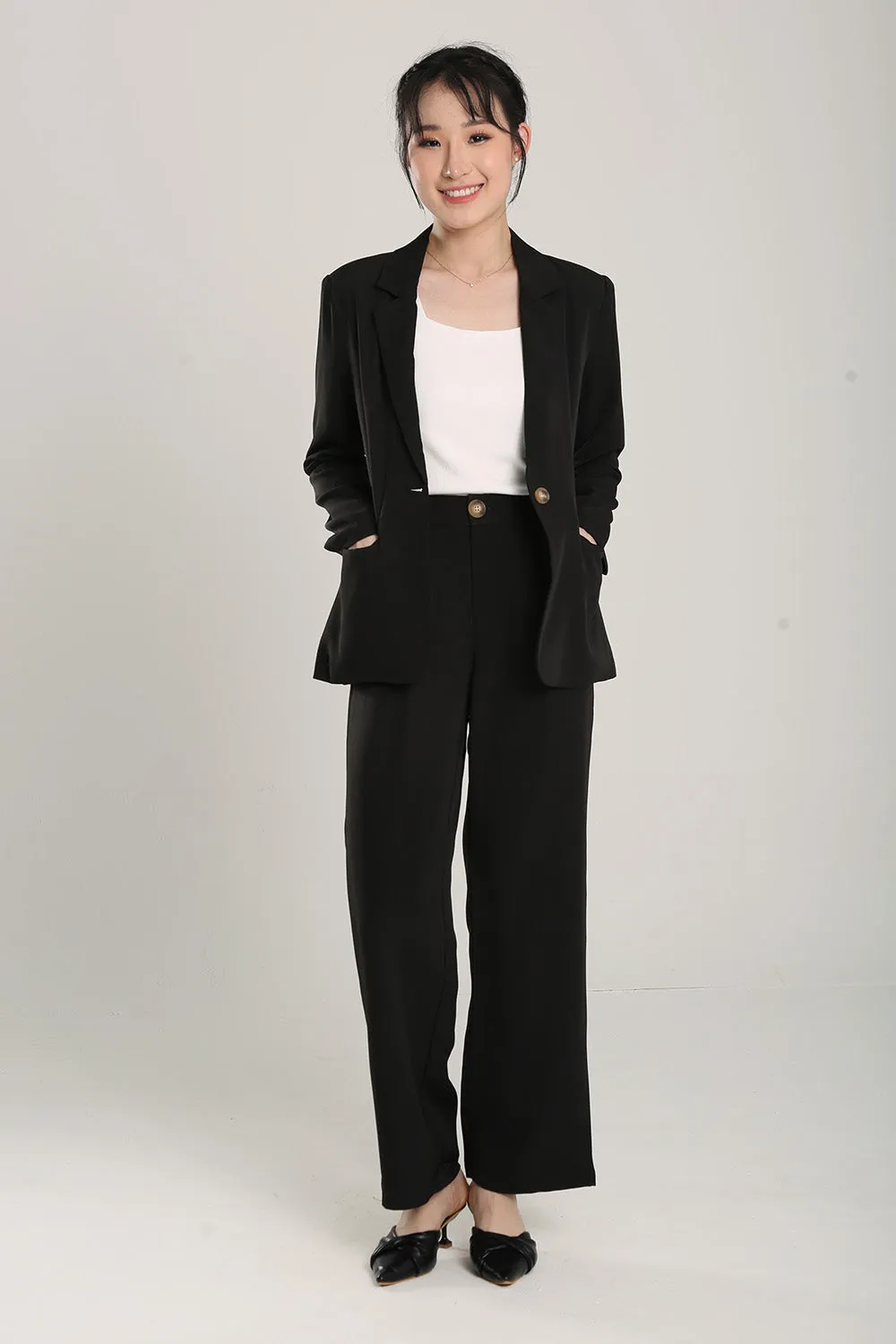 Lorette Tailored Blazer in Black