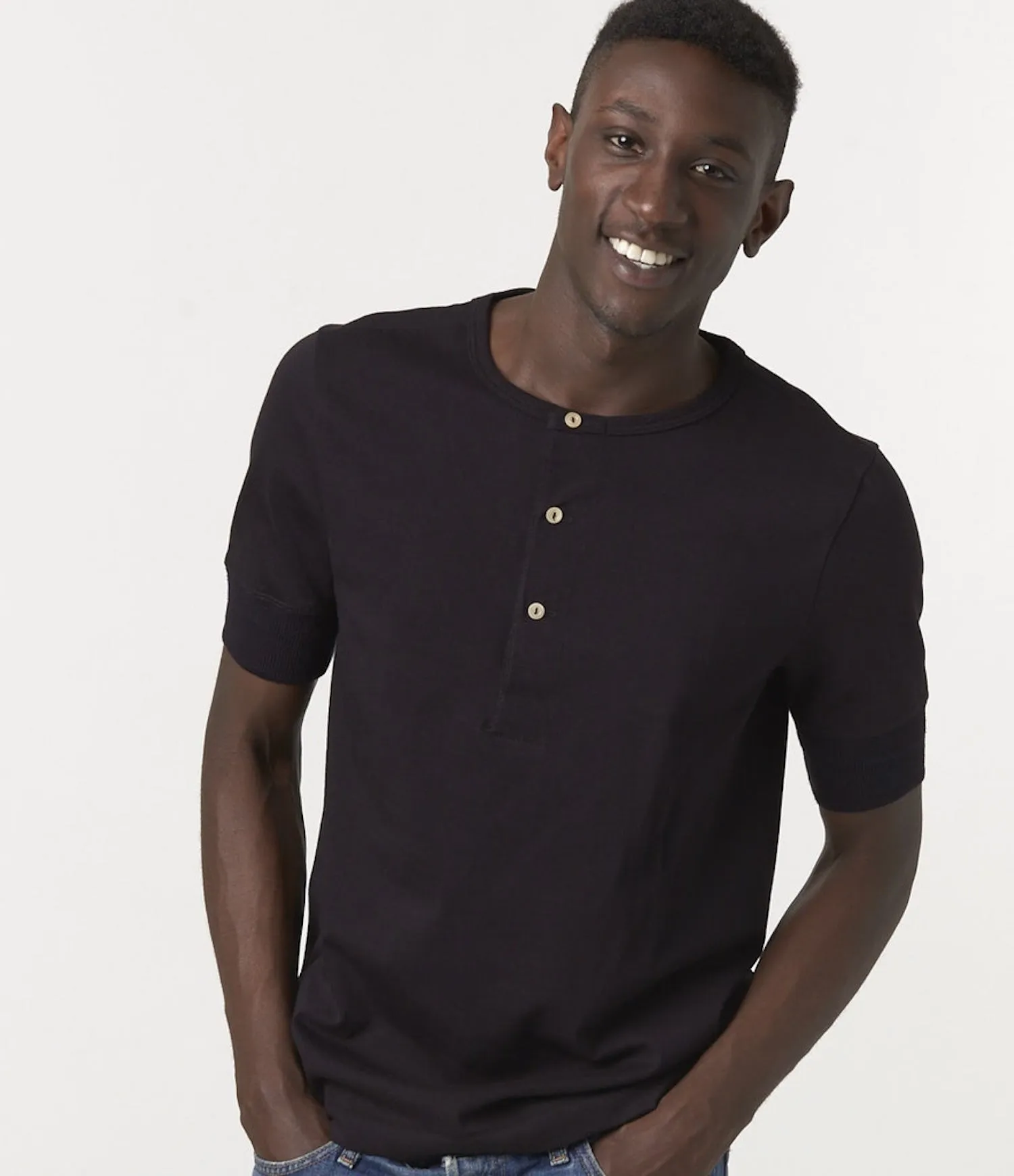 MERZ B SCHWANEN 207 SHORT SLEEVED HENLEY SHIRT -  DEEP BLACK