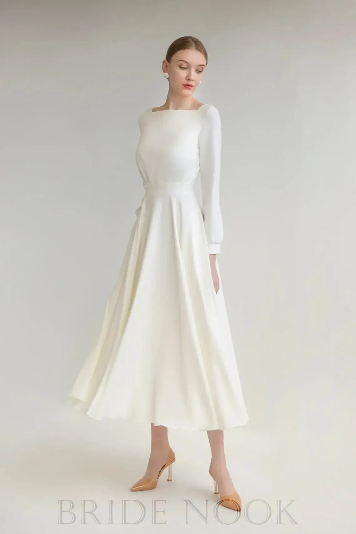 Modest Style Vintage Wedding Dress With Long Sleeves