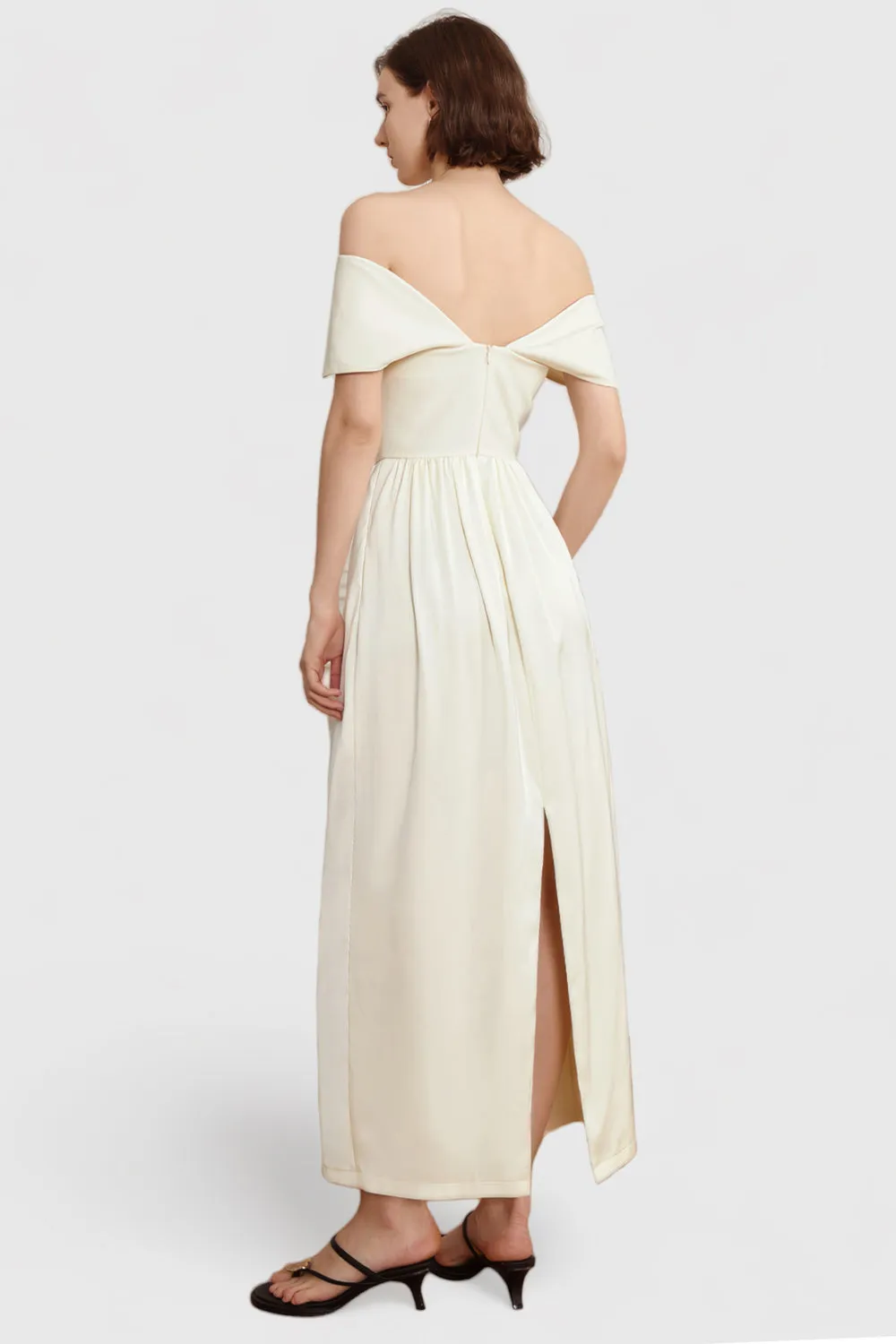 Off Shoulders Midi Dress with Sweetheart Neckline - Beige