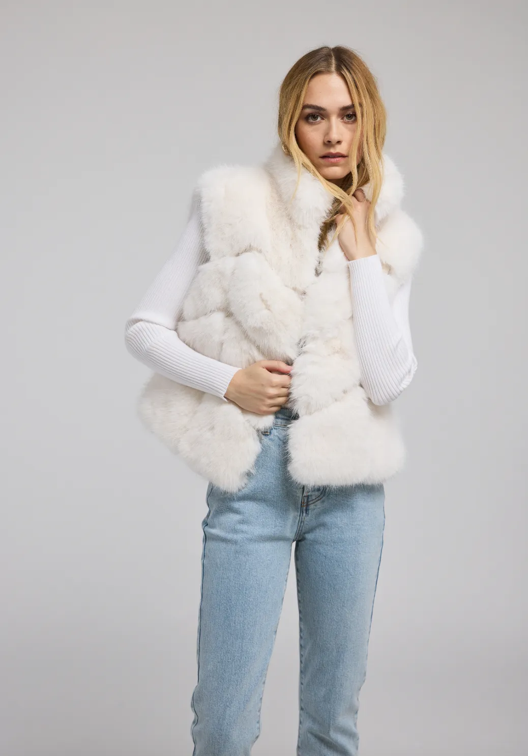 Rosario Faux Fur Vest - White