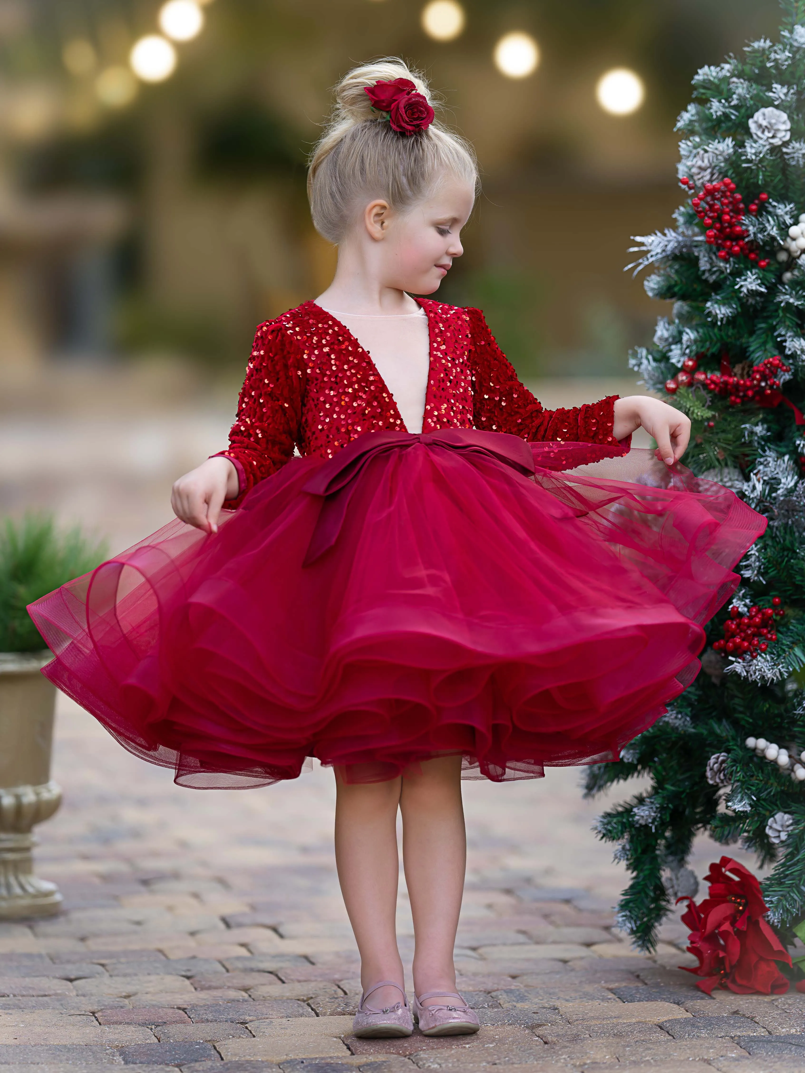 Sequin Deep V-Neck Tulle Knee-length Festive Holiday & Christmas Party Dress