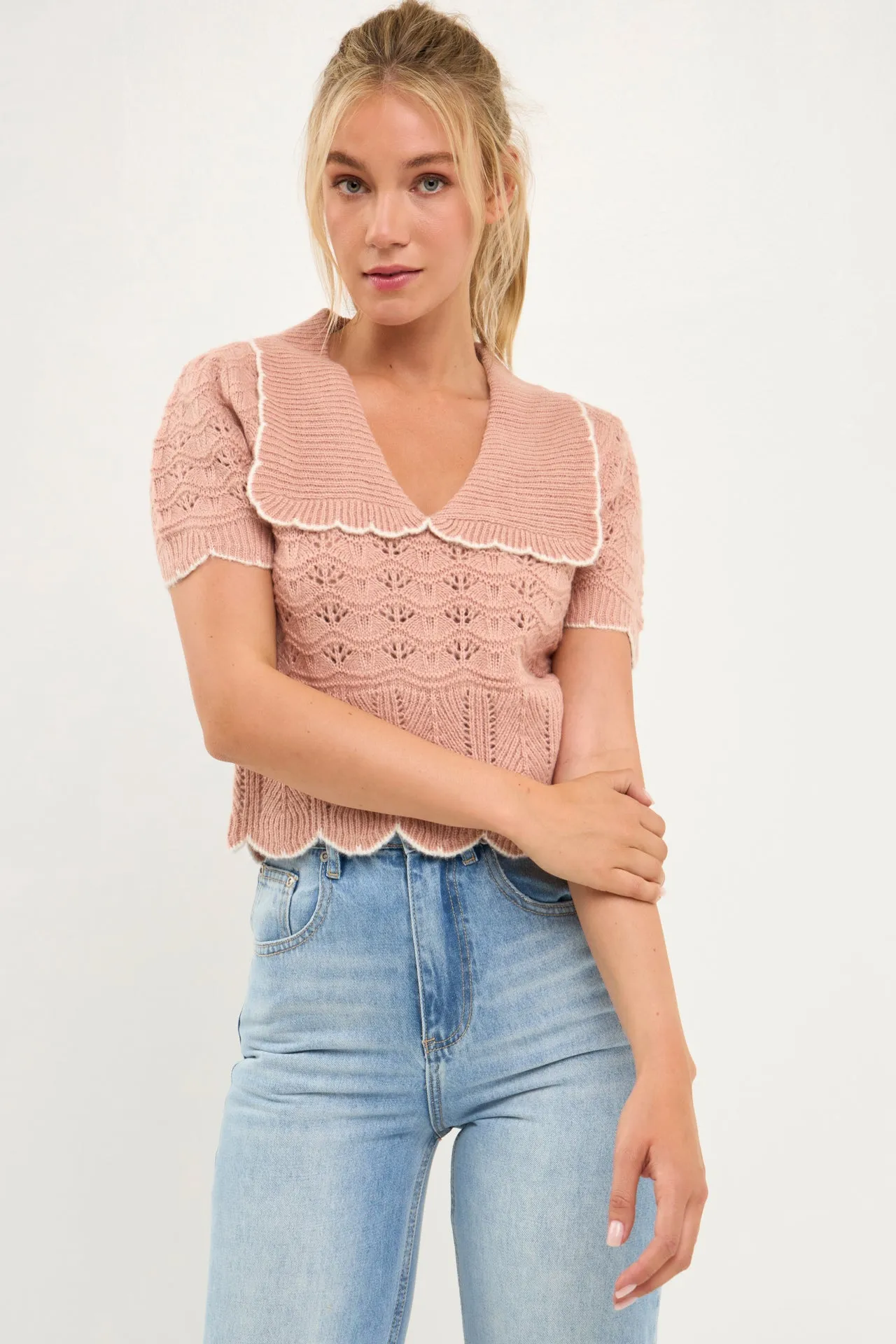 Short Puff Sleeve Scalloped Knit Top