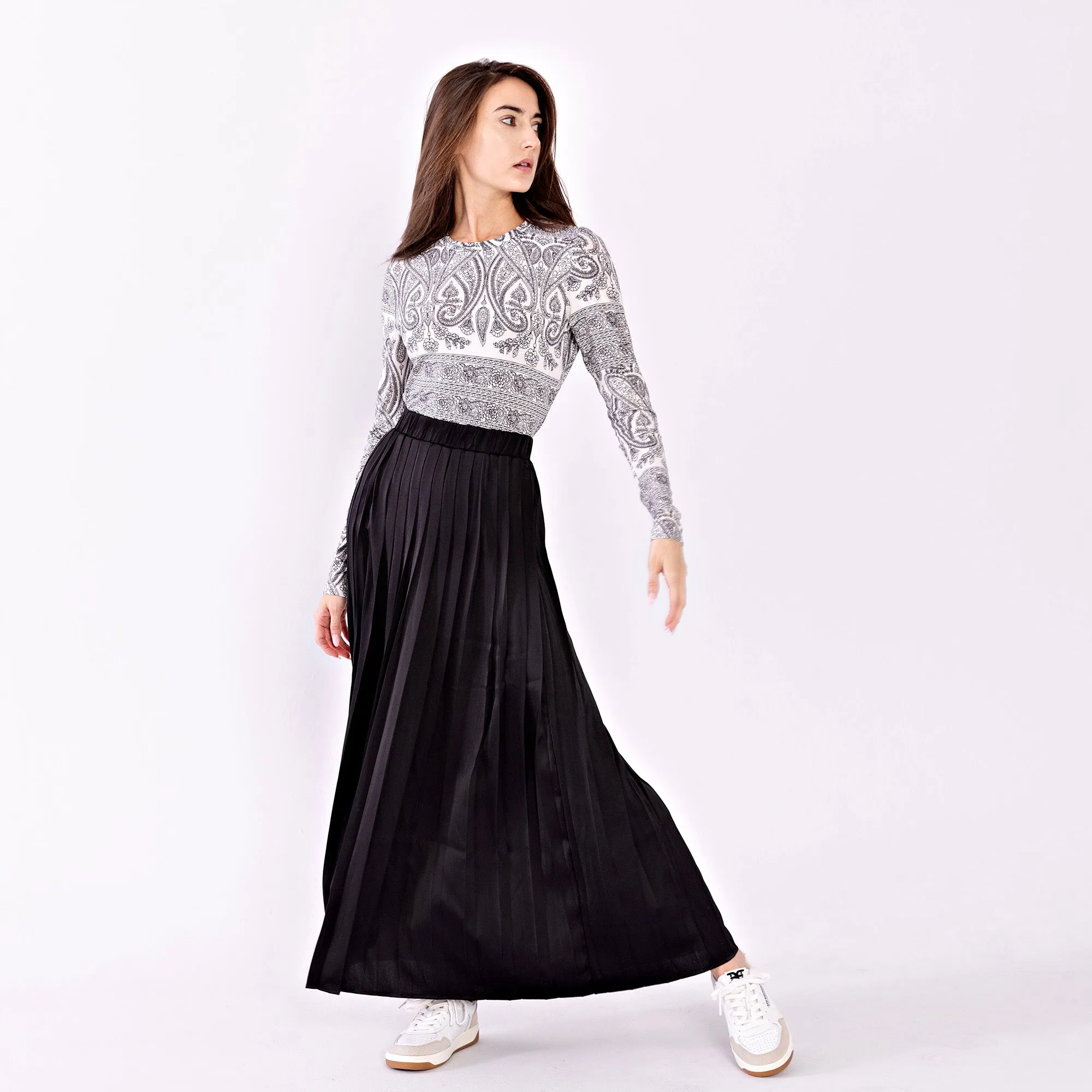 Silk Pleated Skirt  IN: Black