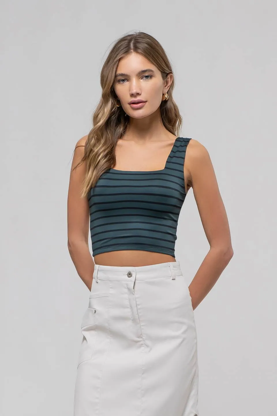 STRIPE SQUARE NECK SLEEVELESS KNIT CROP TOP