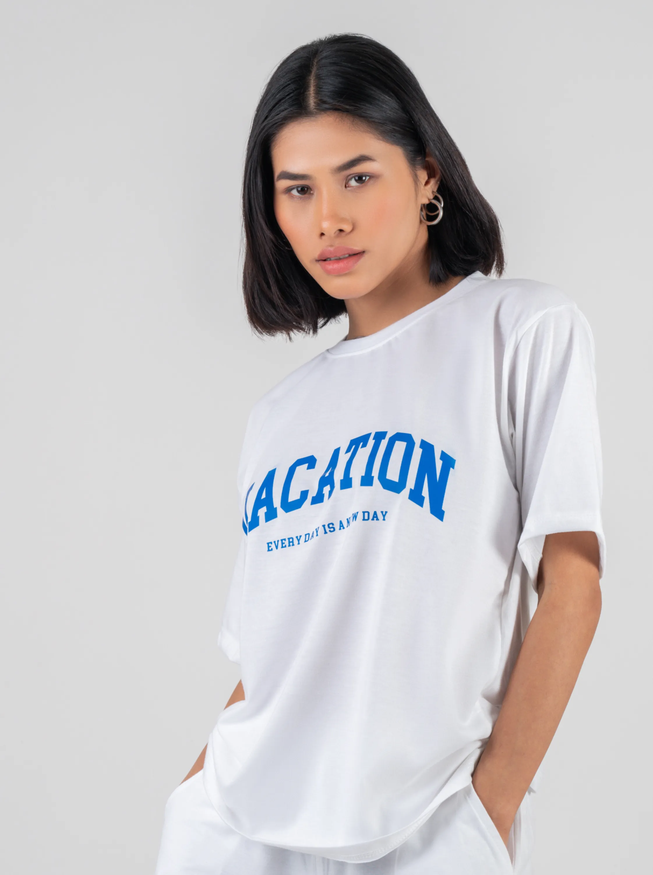 Vacation-Oversized White Women Cotton Tshirt